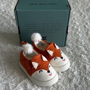 TOMS girls Luca orange felt face fox shoes Tiny Toms baby size 2 NEW in box